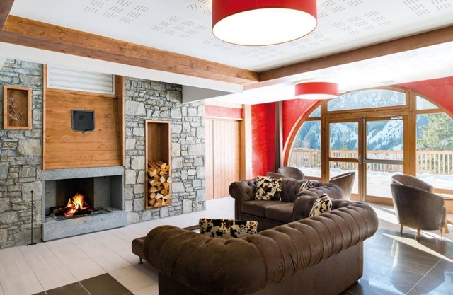 Ski-in/ski-out & foot of the slopes, fitness, swimming pool, terrace, balcony, tv, ski locker
