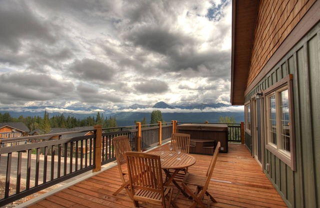 Ski to the door in this gorgeous top floor townhome