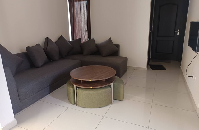 Skyhigh 2-bedroom apartment in fantastic Whitefield with WiFi