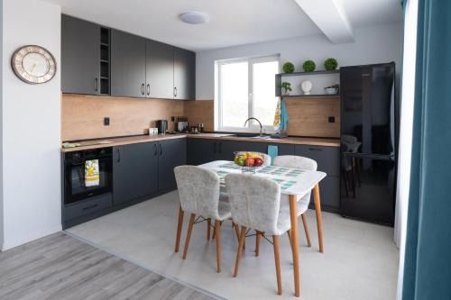 Skyview by RV Apartments