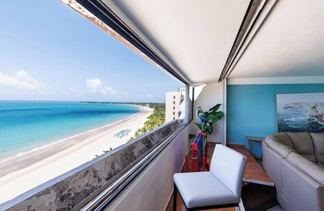 Skyview Sanctuary 4BR with Exclusive Beach Access
