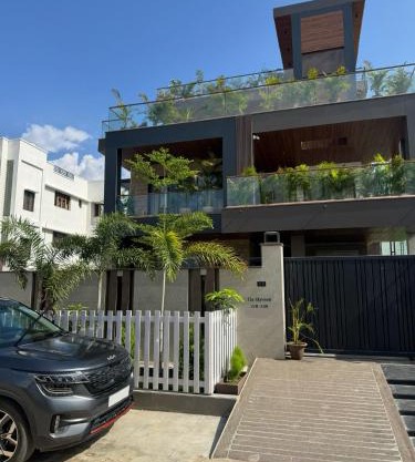 Skywood Villa Apartment