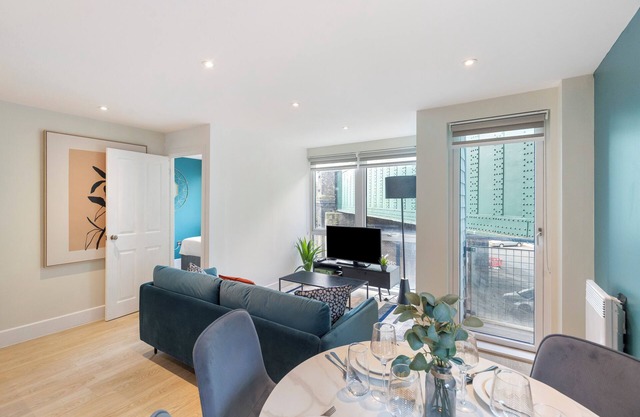 Sleek and Modern 2-BR/1 mile to Borough Market