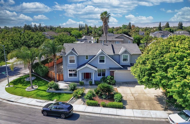 “Sleek and Spacious Getaway” with AC, WiFi, and more. Minimal stay one month.