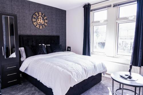 Sleek & Elegant - 2 Bed Apartment In Dartford Town - Parking