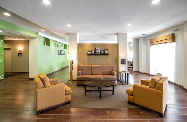 Sleep Inn And Suites Haysville
