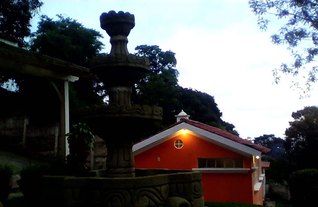 SLEEPING ACCOMMODATION at 9. 7 kms. of Antigua Guatemala
