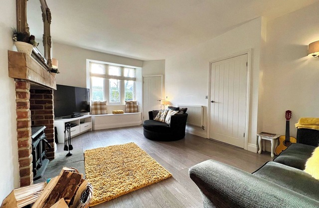 Sleeps 8 - 2 Bath Rooms - Dog Friendly - Beach
