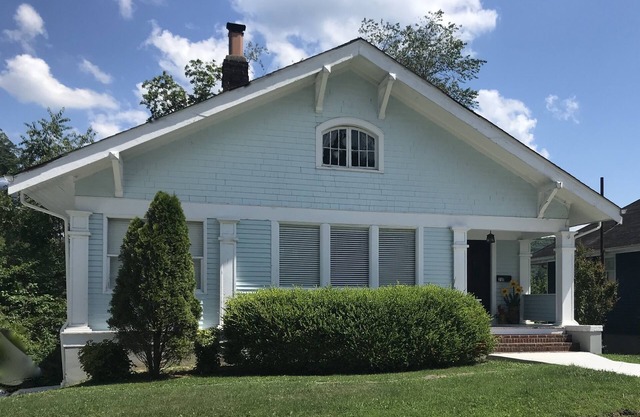 Small Town Charmer - Rent Entire Home