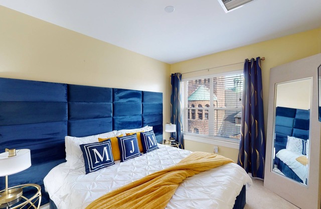 ♥Smart TV♥Pool♥Full Kitchen♥20min→Airport♥King