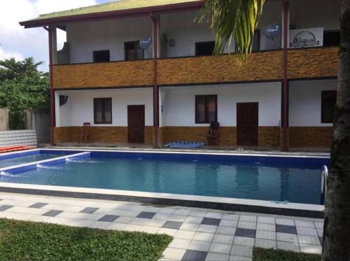 Snapper guste house
