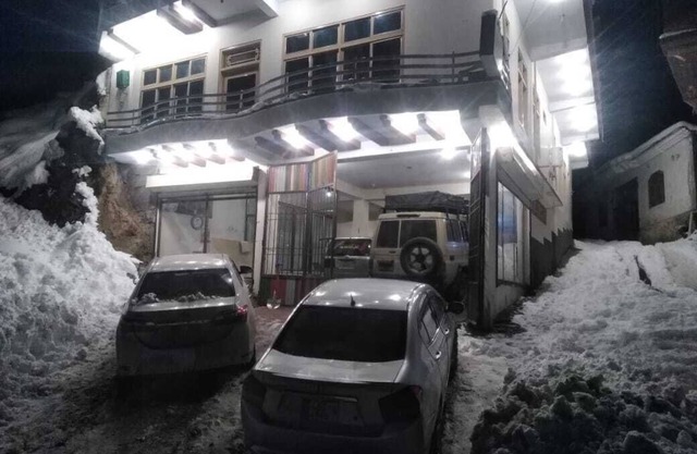 Snow White Hotel And Resturant