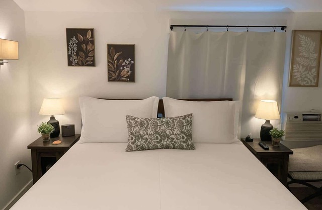 Snowcreek Suite BnB - Ponderosa - Hot Tub