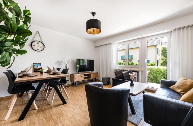 SOHO 12 !Gratis Parken, Free Parking!