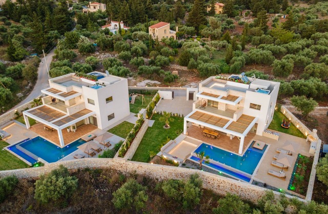Sohora Estate up to 14 persons