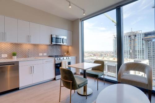 Sojourn Rosslyn Gym Pool Rooftop & Free Parking