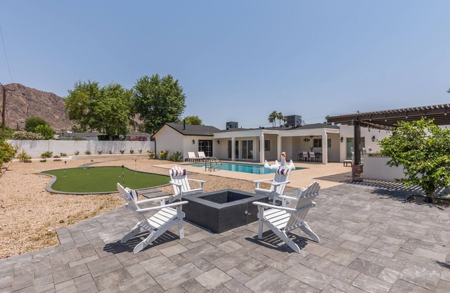 Solara - Camelback Views - Pool - Putting Green