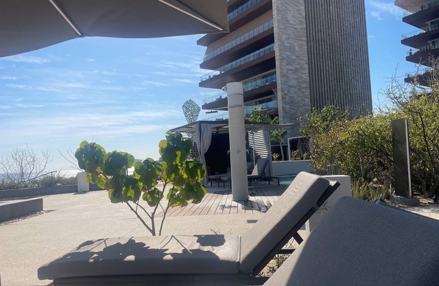 Solaz 3 bedroom w/full kitchen & living space and oceanfront full service resort