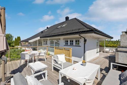 Soltoppen- Lys og romslig villa på Nøtterøy