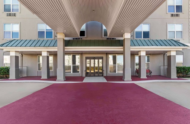 Sonesta Essential IAH Airport JFK Boulevard