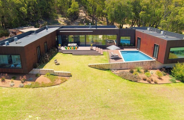 Sophies Vineyard Sprawling Scenery with Pool