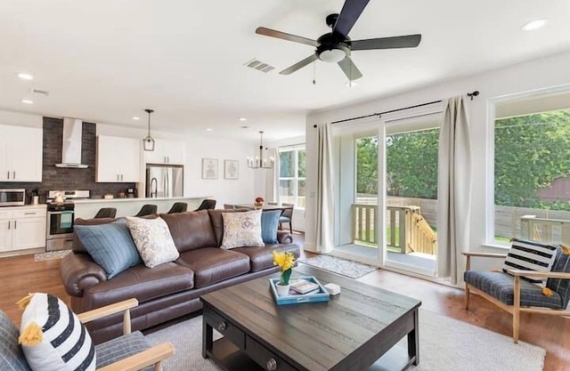 South Austin, 3 Bedrooms, Luxury Kitchen