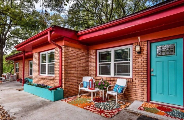 South Austin Space Perfect for Work or Play