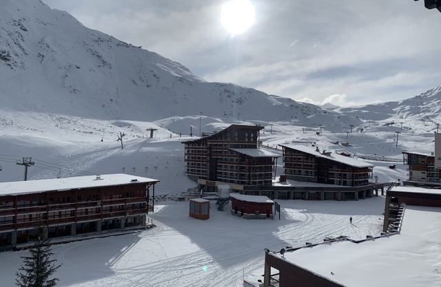 South-facing studio ski in ski out Arc 2000 resort center