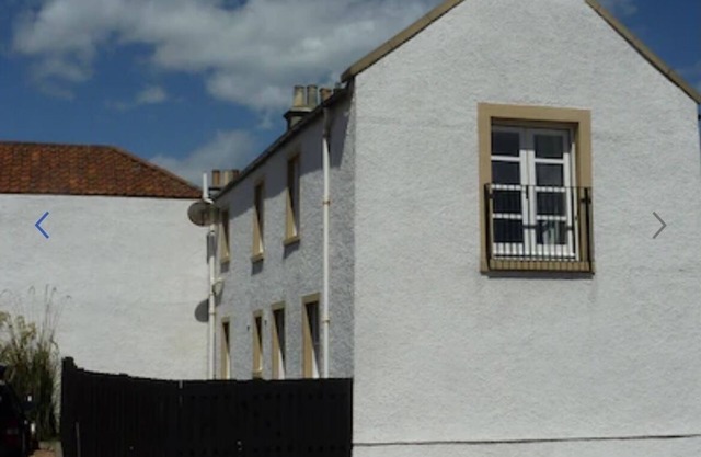 South Gable - house with beautiful views over the Firth of Forth