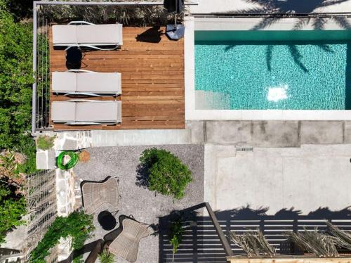 South Palms luxury village house