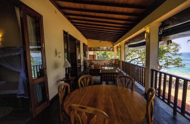 South Point Abbey - Beachfront 4 bedroom Villa