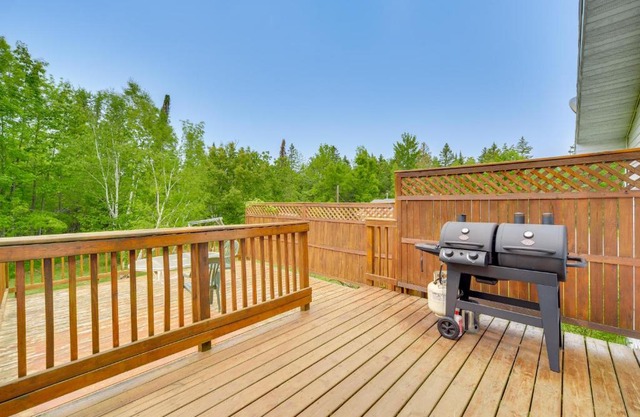 South Range Home - 6 Mi to Lake Superior!