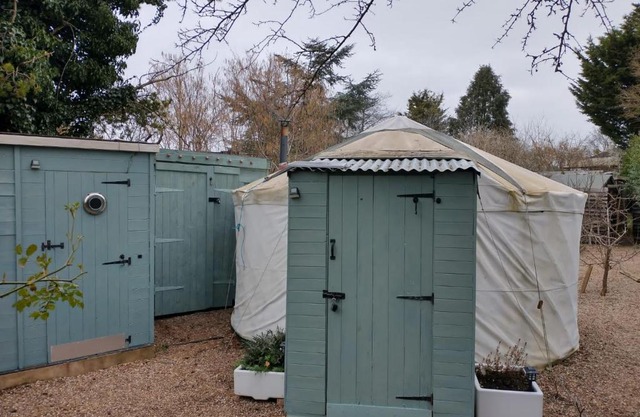 South Wales Yurt-Cosy, log burner & private garden