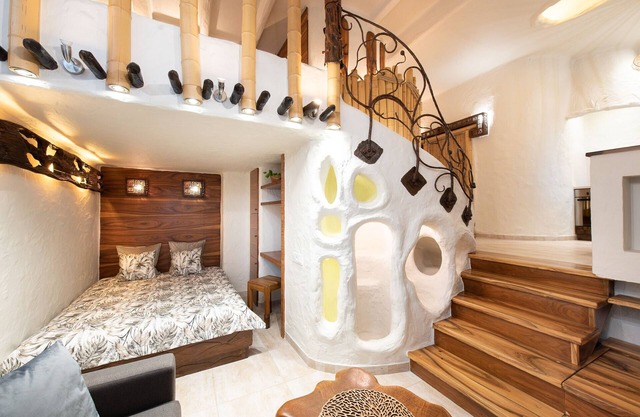 Spa bath, aircon, Wi-Fi, TV