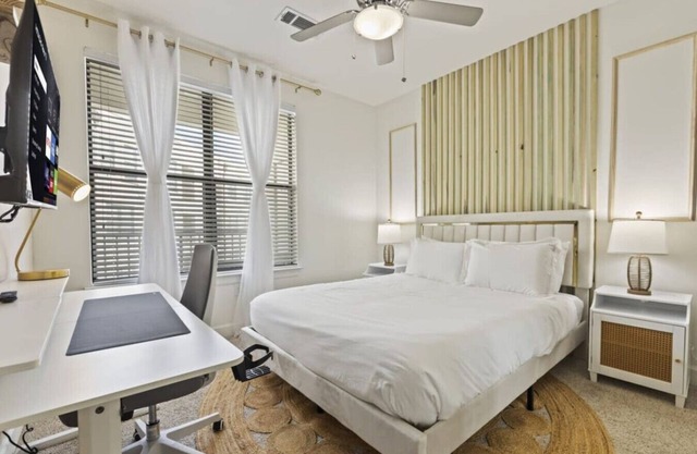 Spacious 1B w Pool Near Toyota HQ, The Star, Legac