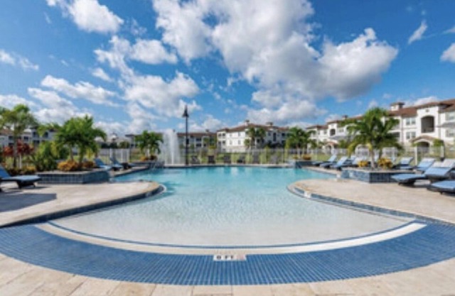 Spacious 2BDR Oasis w Resort Style Pool