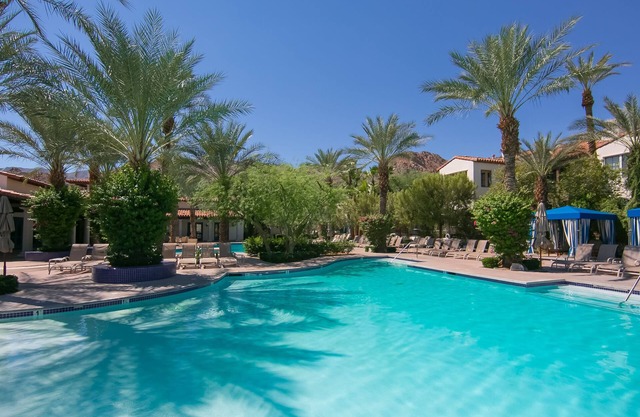 Spacious 2BR/2BA with Amazing Views STVR# 247356