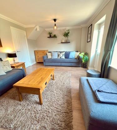 Spacious 3 Bedroom House in Wool