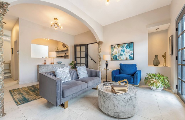 Spacious 3 BR APT in Miramar with Balcony - Casa Ciana