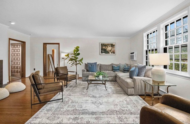 Spacious 3b/3b Mediterranean in White Plains