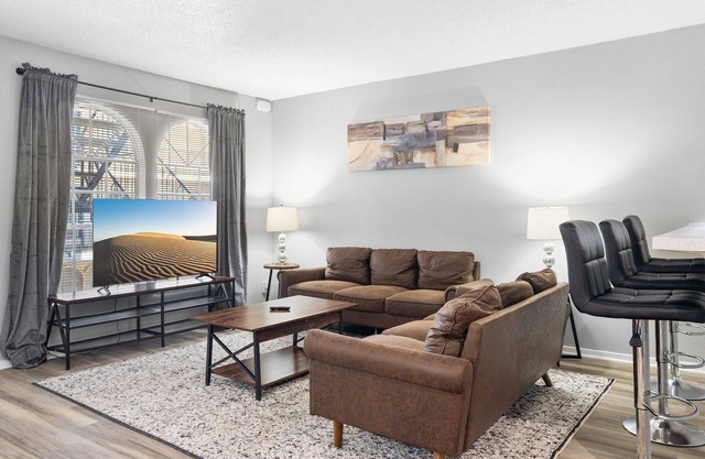 Spacious 3BR/2BA next to UT 6789