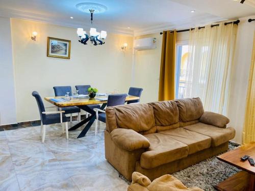 Spacious 3BR apt in the heart of Bonapriso.