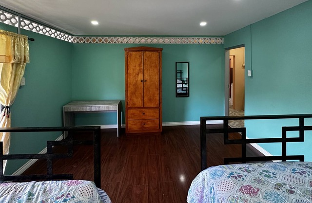 Spacious 3BR in St James - 5 min from attractions