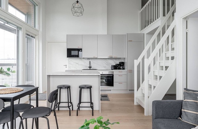 Spacious 3BR Penthouse Loft in Historical Amuri