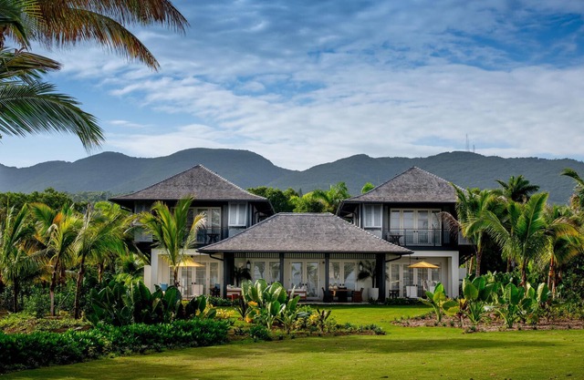 Spacious 4 bedroom suite,wet bar,private patio and wrap-around balconies