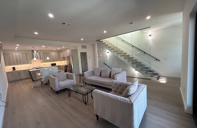 Spacious 4-bedroom sleek brand new townhome in the heart of Silicon Valley
