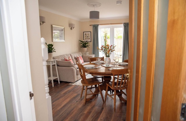Spacious 5-bedroom house in Poulton with garden and parking