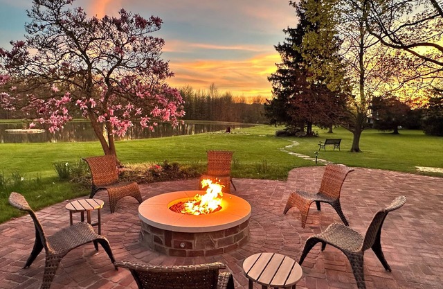 Spacious 5-bedroom century home and barn on 10-acres in charming Kirtland Ohio!