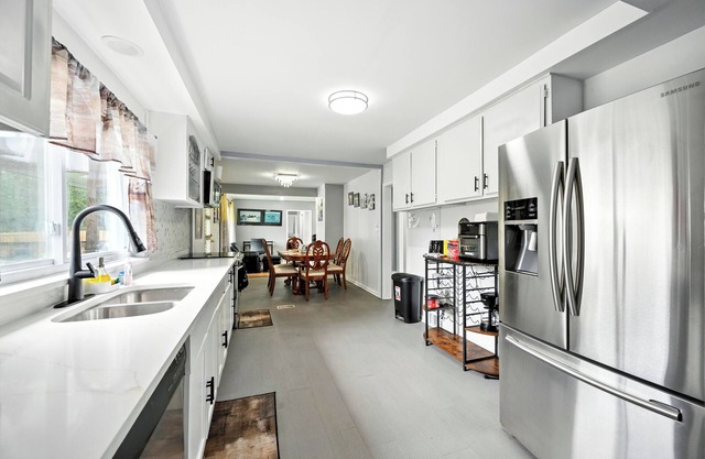 Spacious 5-bedroom house with Jacuzzi, Game room & WIFI in delightful Southfield