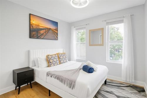 Spacious 5 Bedroom Washington DC Home Near Downtown with Free Parking